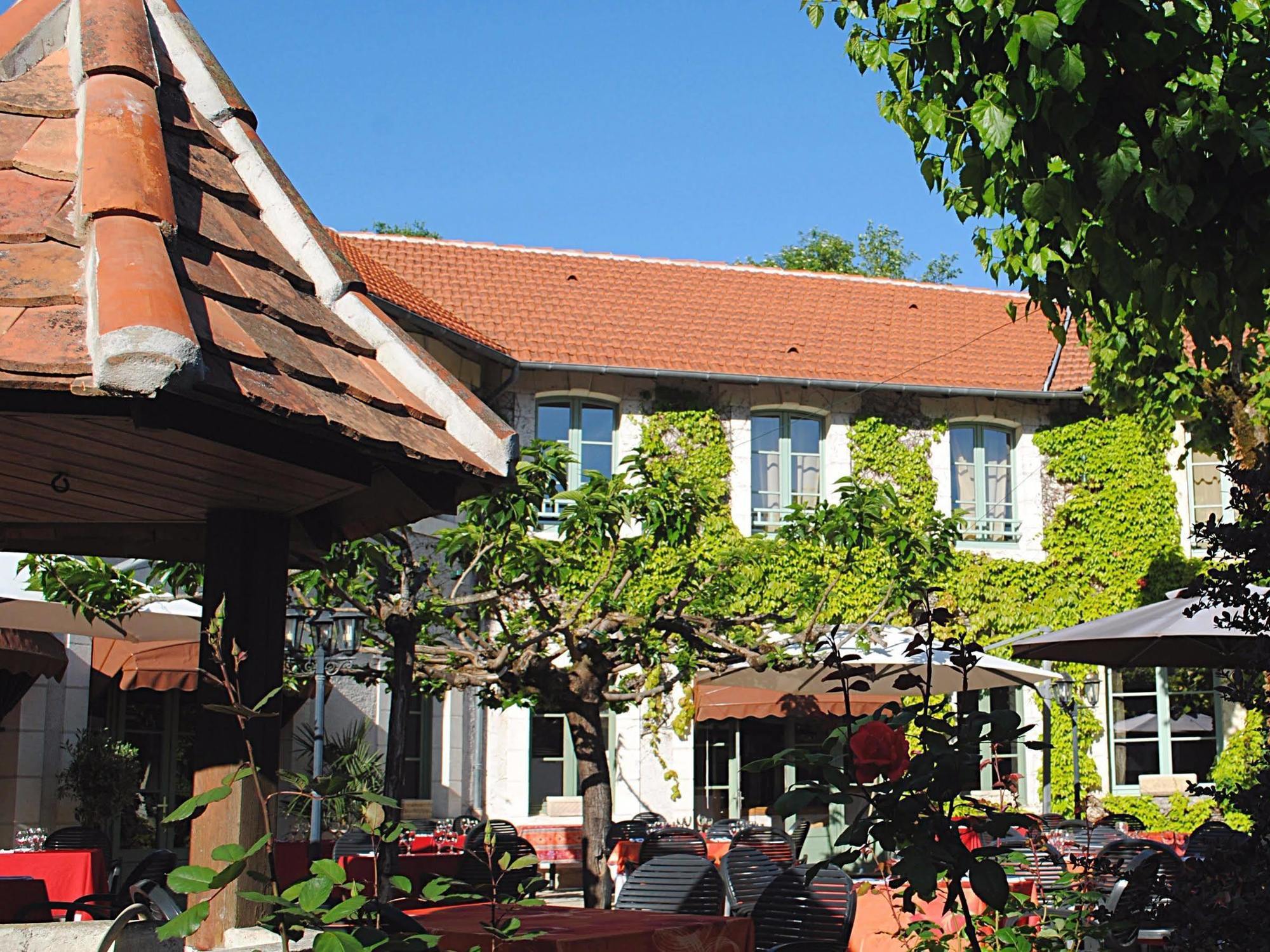 Logis Hostellerie Du Perigord Vert บร็องโทม ภายนอก รูปภาพ